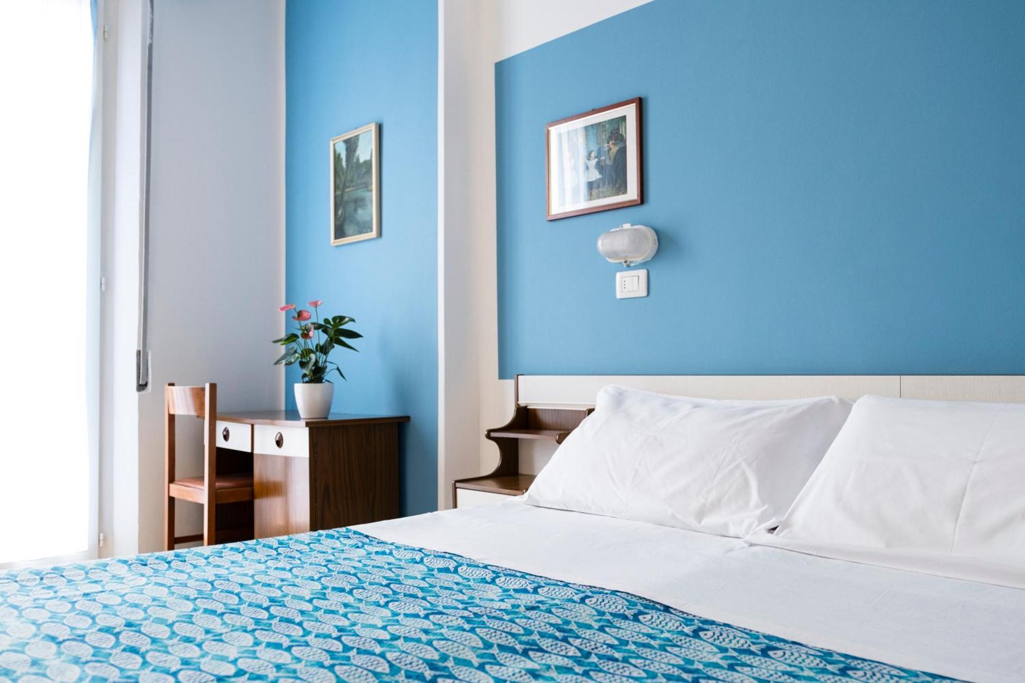 Hotel Cheri Rimini Kültér fotó
